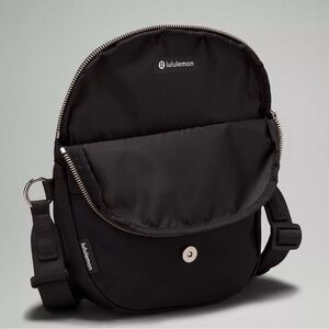 lululemon athletica | NWT Black All Night Festival Bag *Micro*